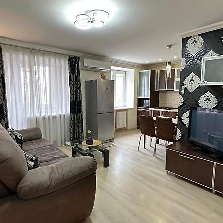 Apartment On Nauki Avenue 102 Днепр Экстерьер фото